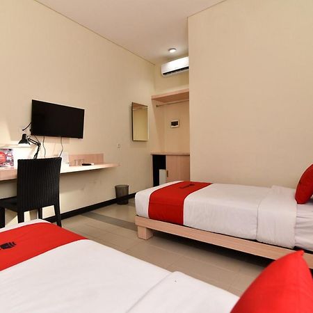 Reddoorz Near Legian Street Hotel Exterior foto
