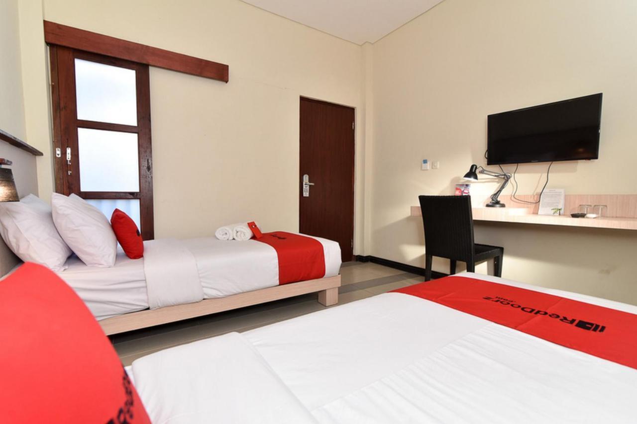 Reddoorz Near Legian Street Hotel Exterior foto