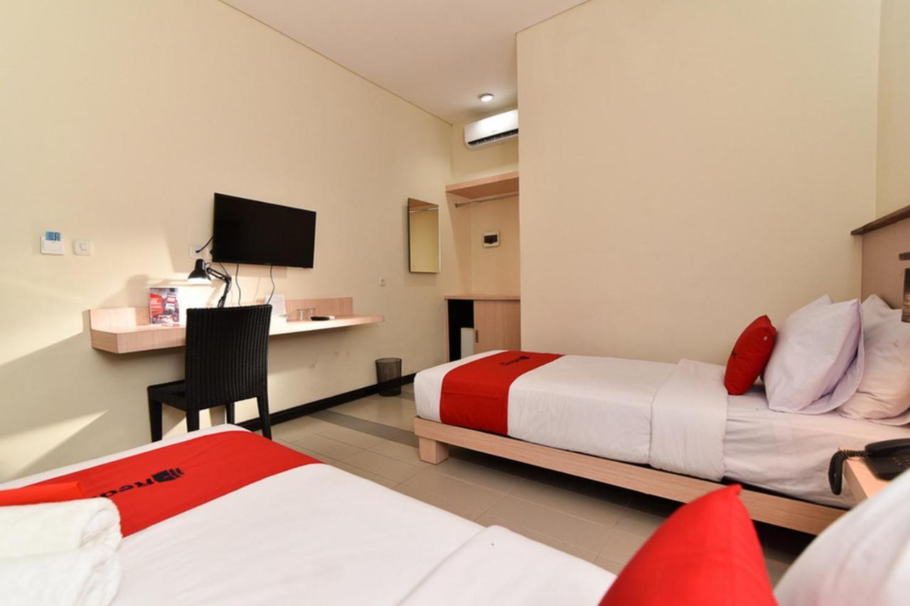 Reddoorz Near Legian Street Hotel Exterior foto