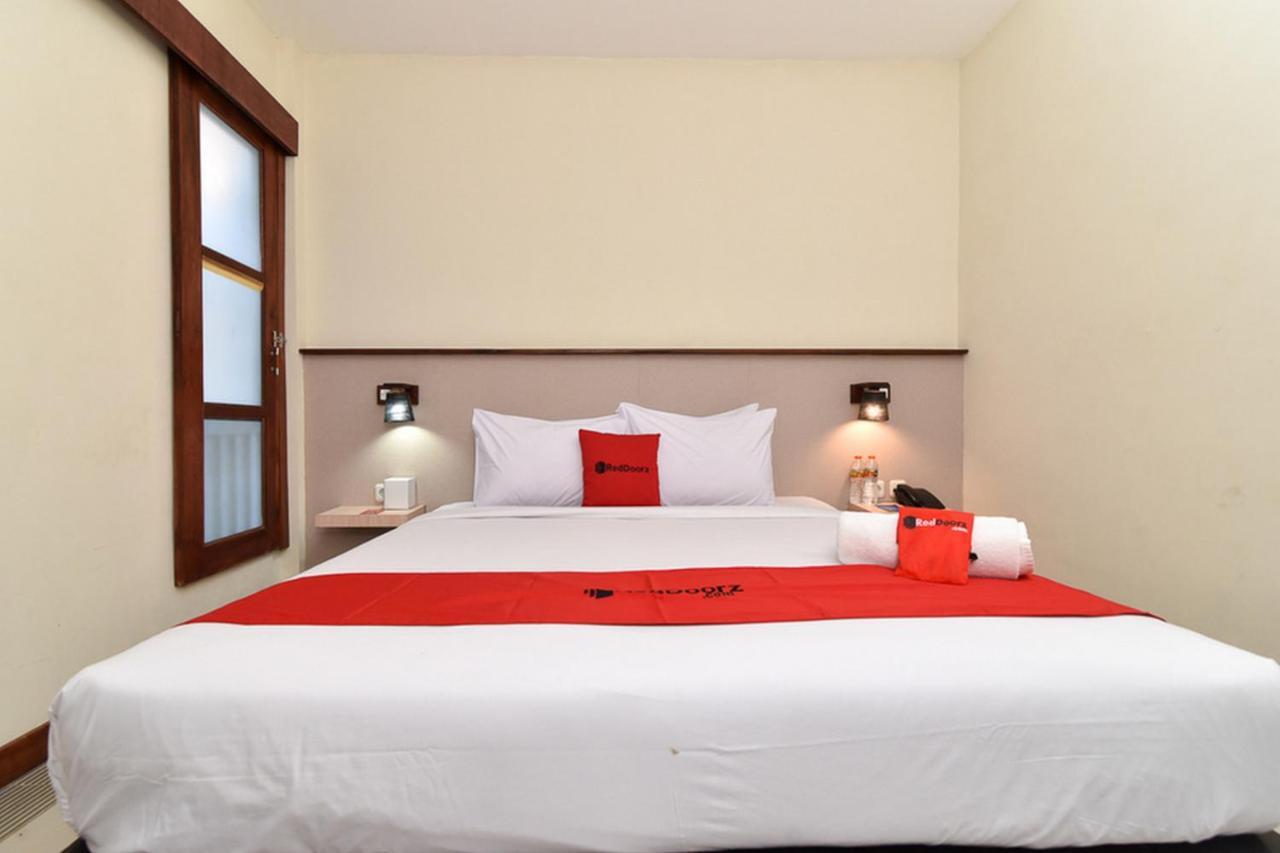 Reddoorz Near Legian Street Hotel Exterior foto